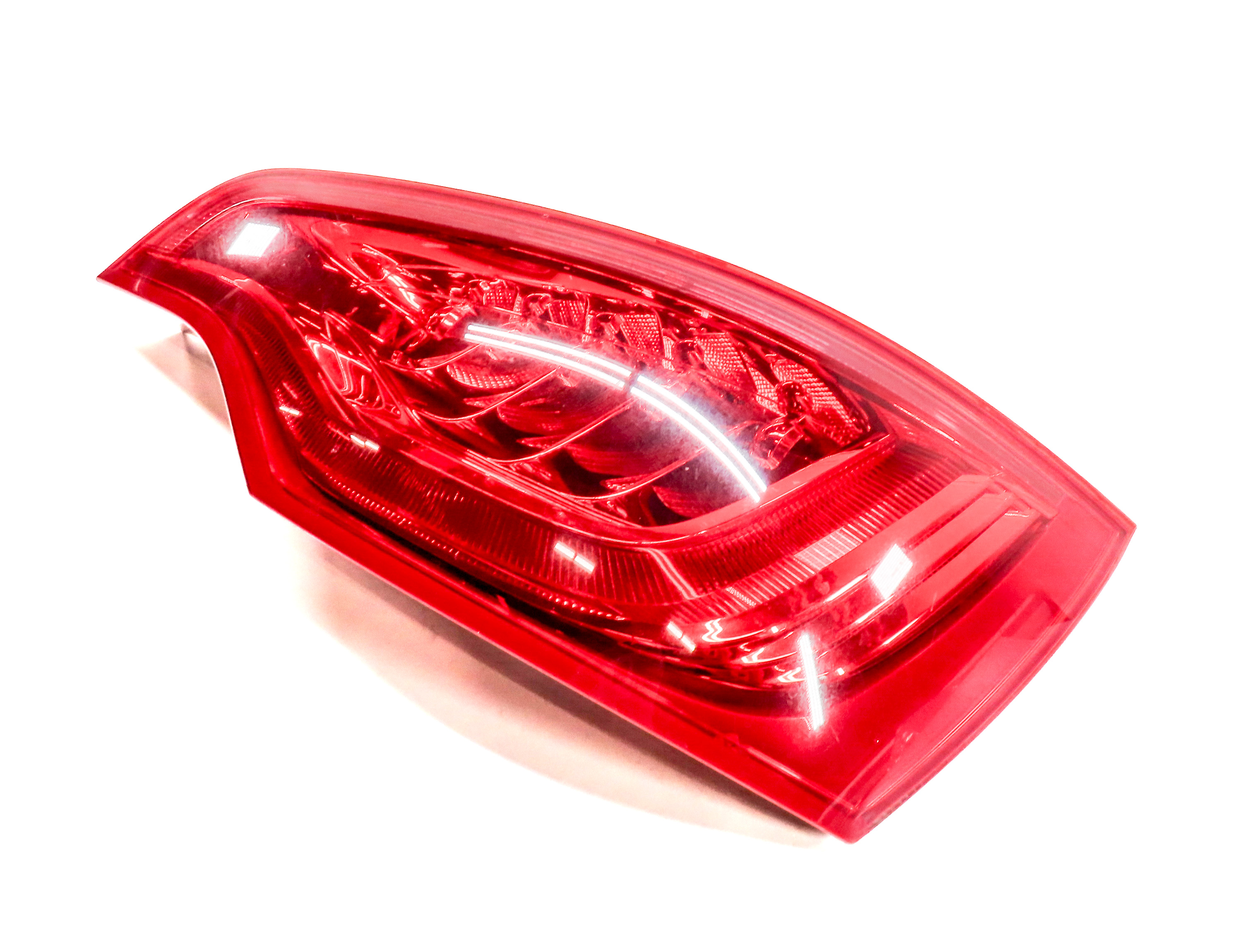 2010-2015 AUDI Q7 (4L) REAR RIGHT PASSENGER TAILLIGHT BRAKE LIGHT LAMP (LED) — exact item pictured
